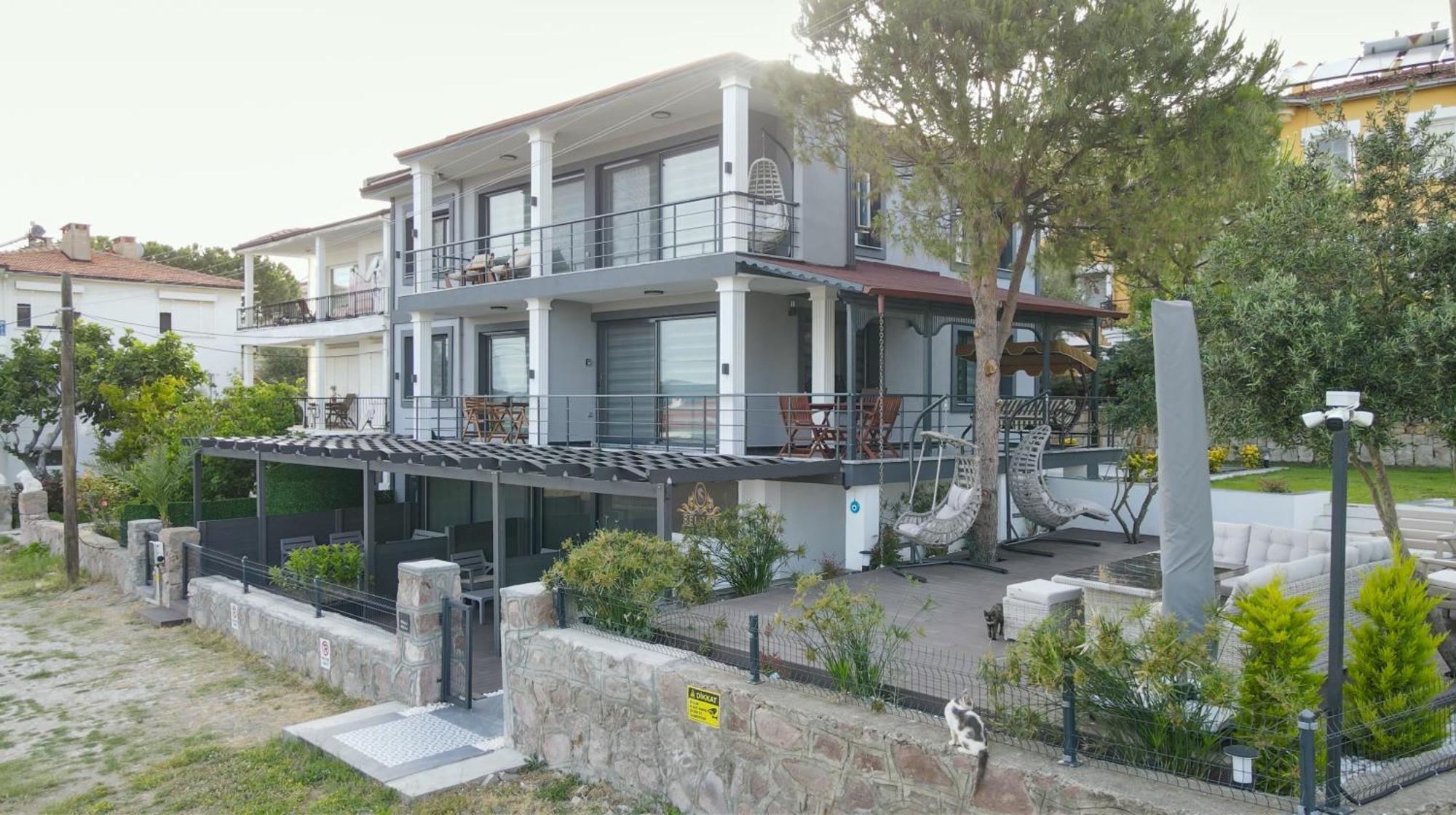 Select Cunda Guest House - Sea View Room With Private Veranda In Cunda Island Ayvalı 외부 사진